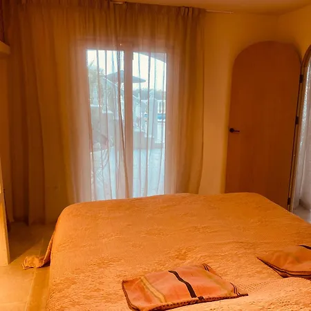 Sea View 3 Bedroom In A Luxury