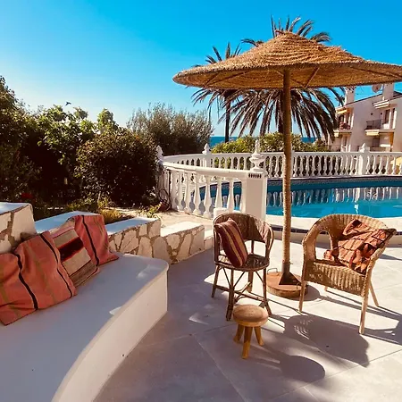 Sea View 3 Bedroom In A Luxury Apartment *